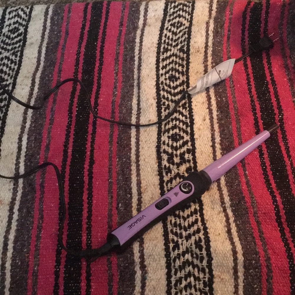 Wand curling iron